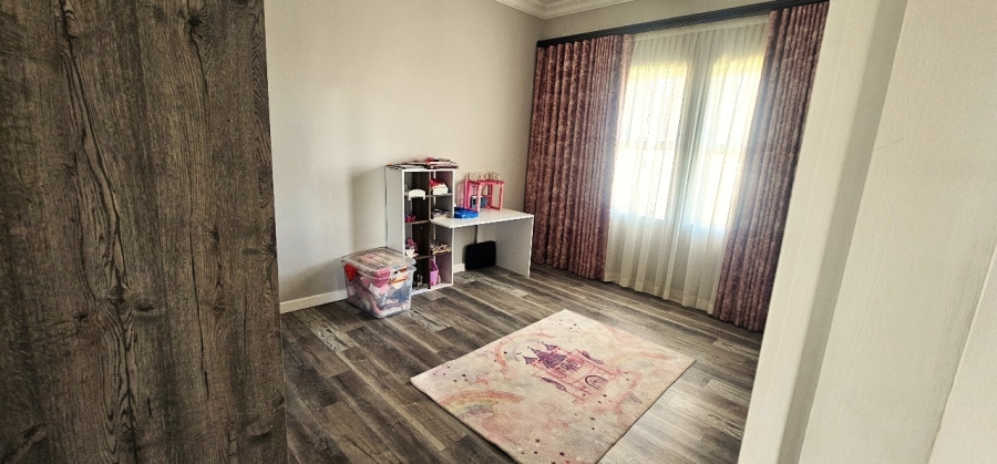 To Let 7 Bedroom Property for Rent in Wigwam North West